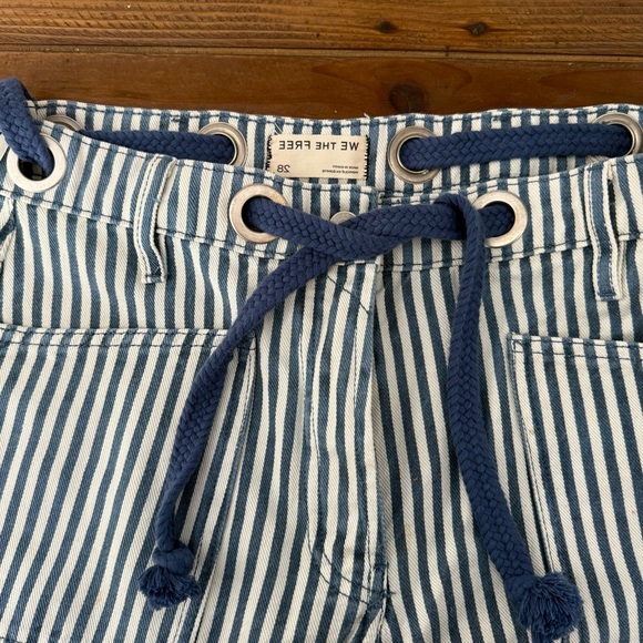 We The Free Striped Navy and White Moxie Railroad Barrel Pants Size 28 - Picture 3 of 5